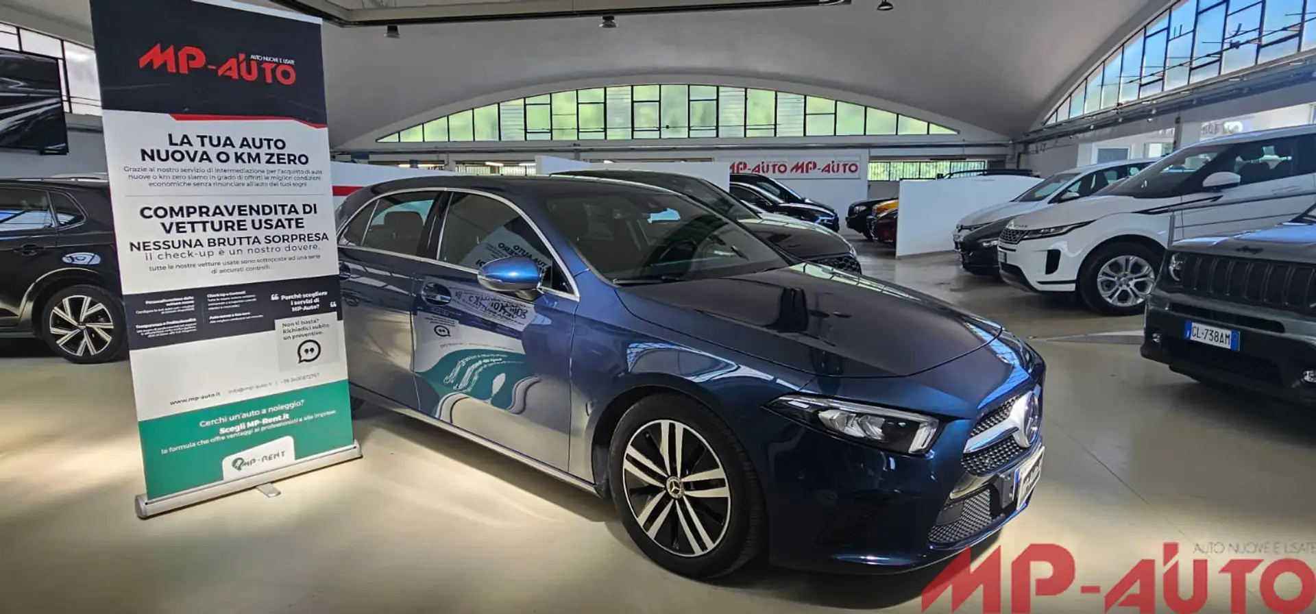 Mercedes-Benz A 180 A 180 d Automatic Advanced IVA ESPOSTA - MANUTENZIONI REGOLARI tua a 347,00 al mese Blau - 1