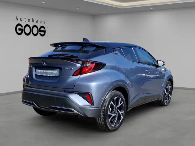 Toyota C-HR view 5