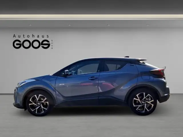 Toyota C-HR view 2