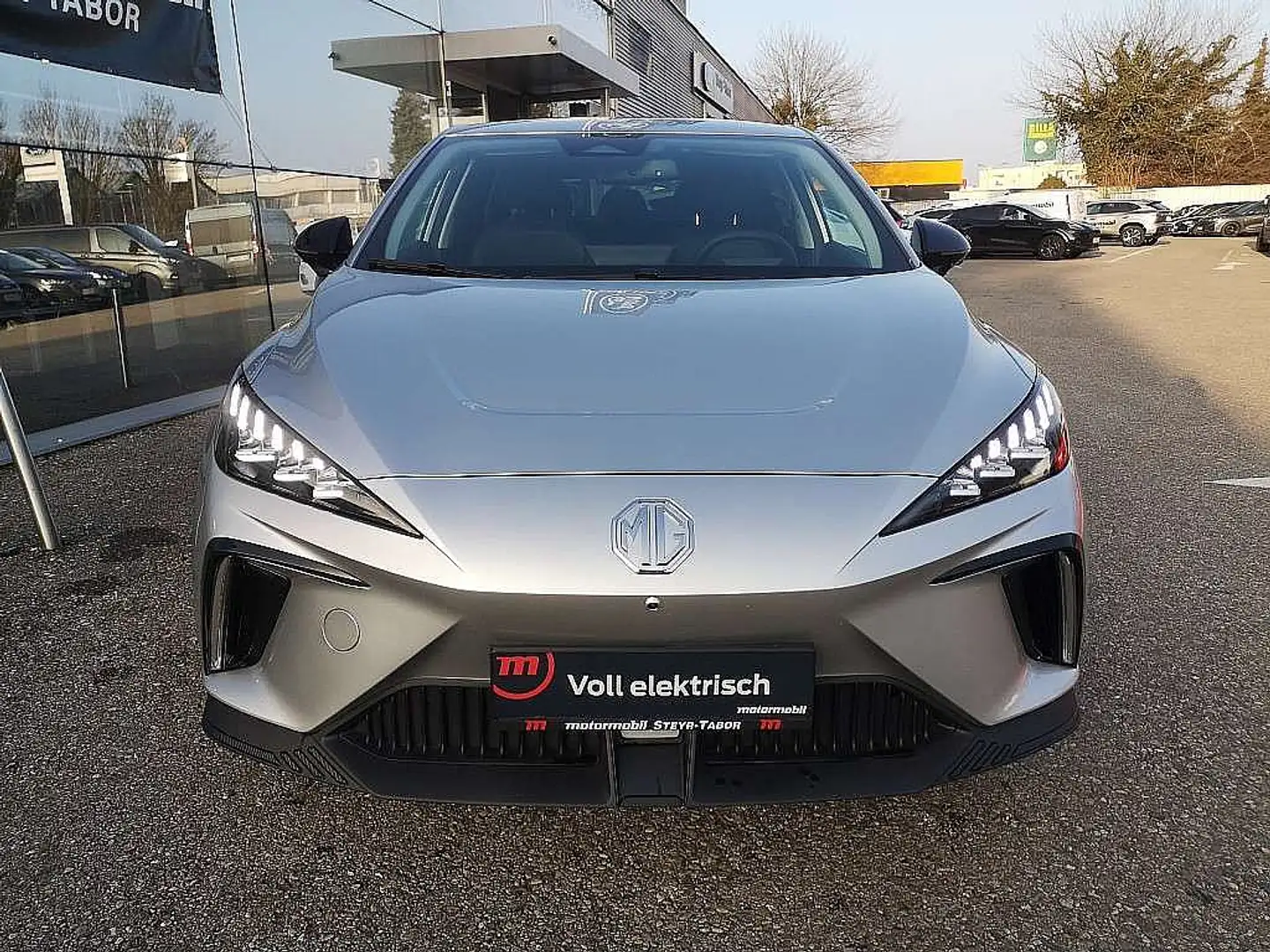 MG MG4 EV 64 kWh Luxury Silber - 2