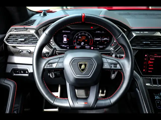 Lamborghini Urus view 13