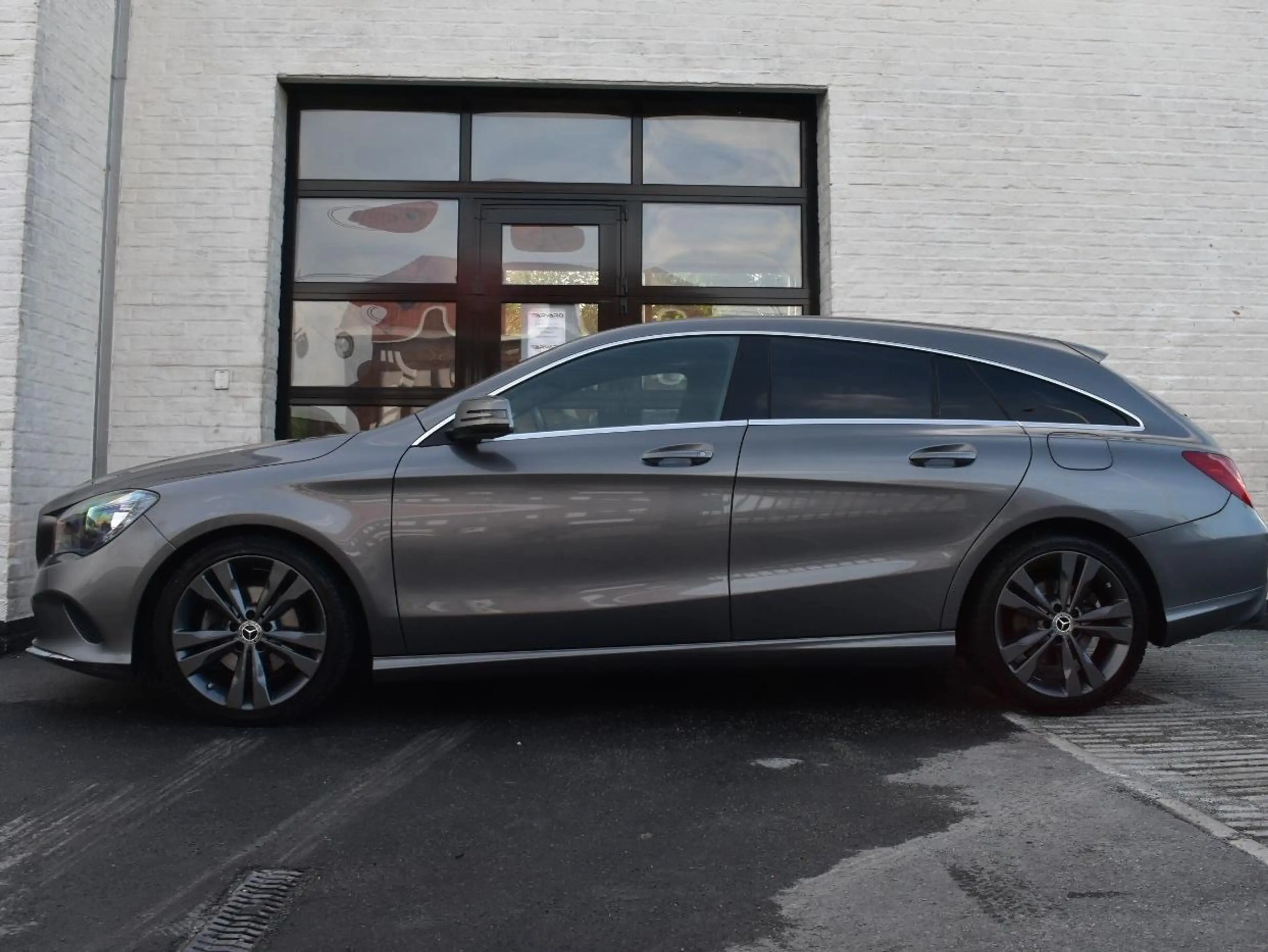 Mercedes-Benz CLA 180 i Navi / Leder / Camera / Garantie — photo 11