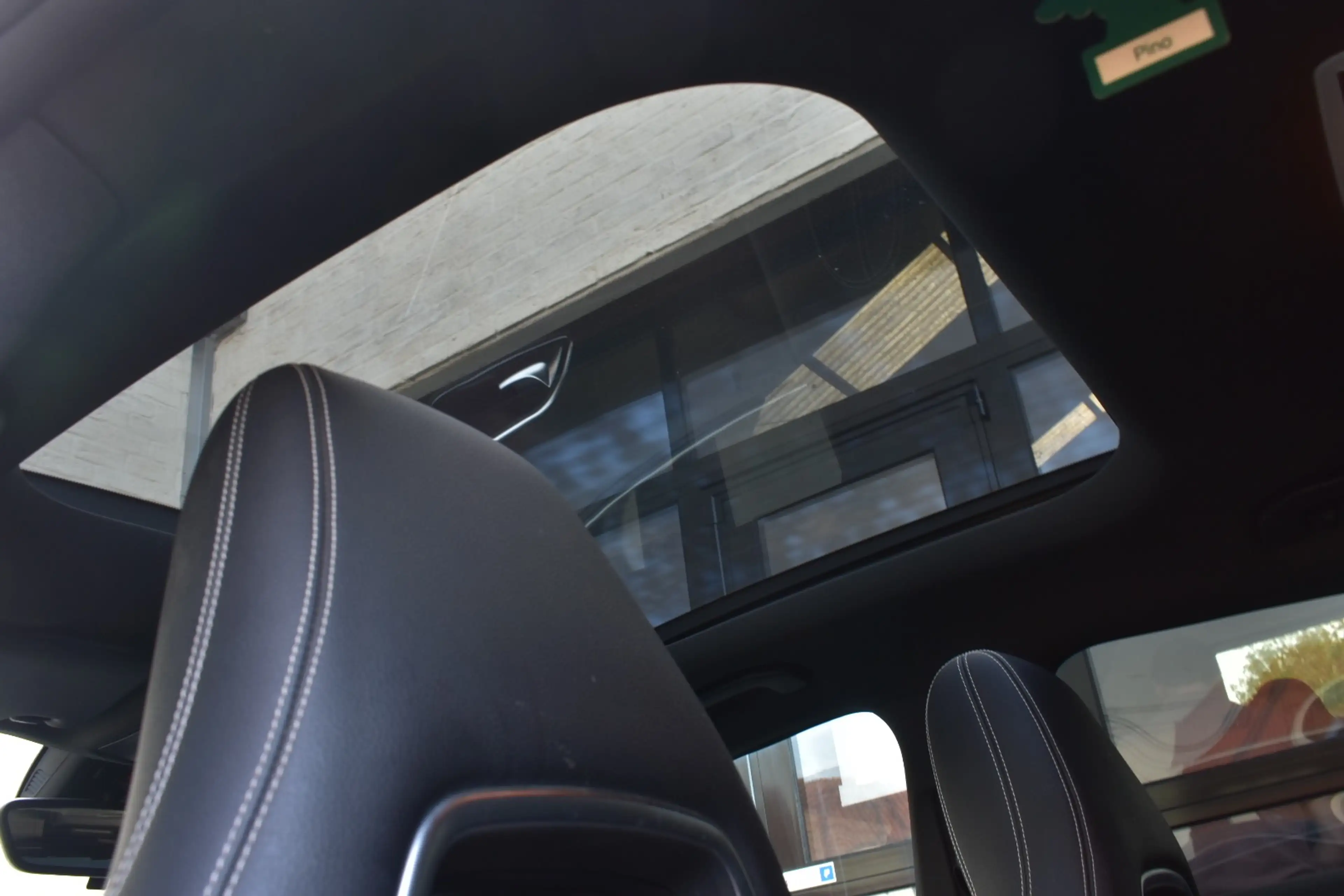 Mercedes-Benz CLA 180 i Navi / Leder / Camera / Garantie — photo 12