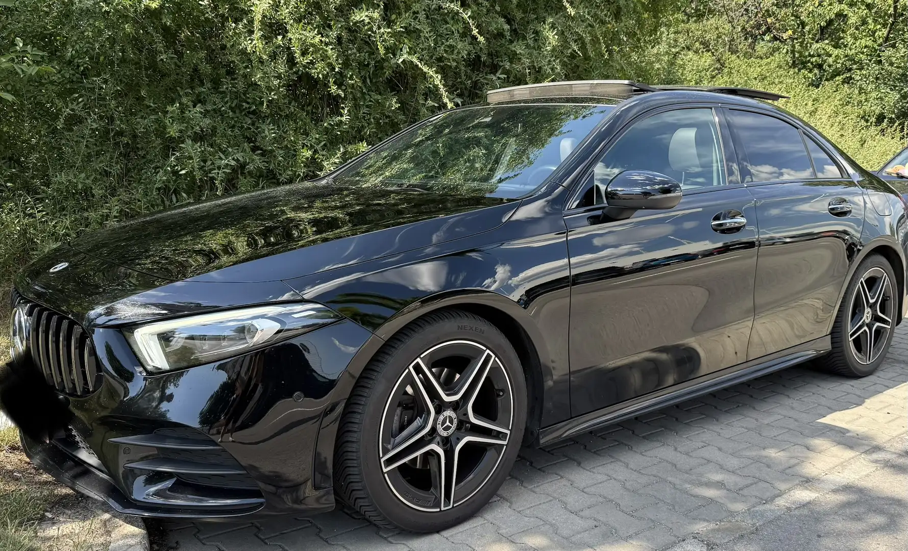 Mercedes-Benz A 180 A 180 PANORAMADACH, AUTOMATIK Schwarz - 1