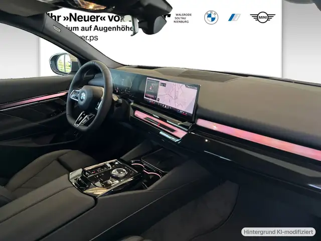 BMW 5 Series view 4