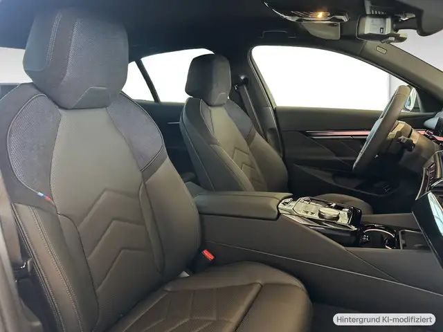 BMW 5 Series view 6