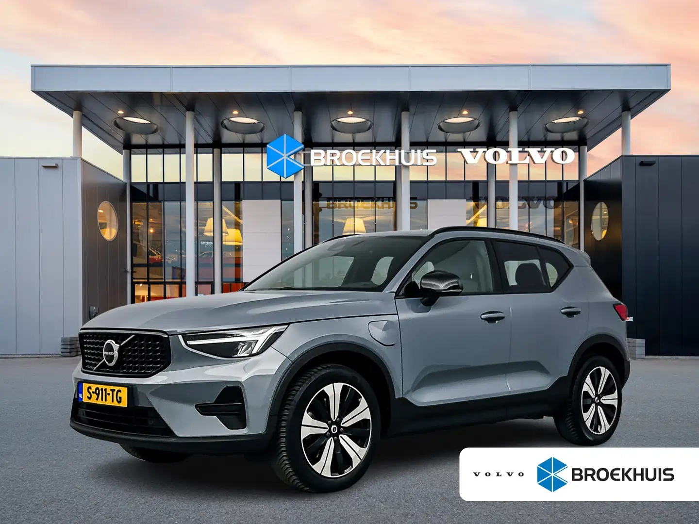 Volvo XC40 T4 Recharge Plus Dark | 18" | Elektrisch verstelba Grijs - 1