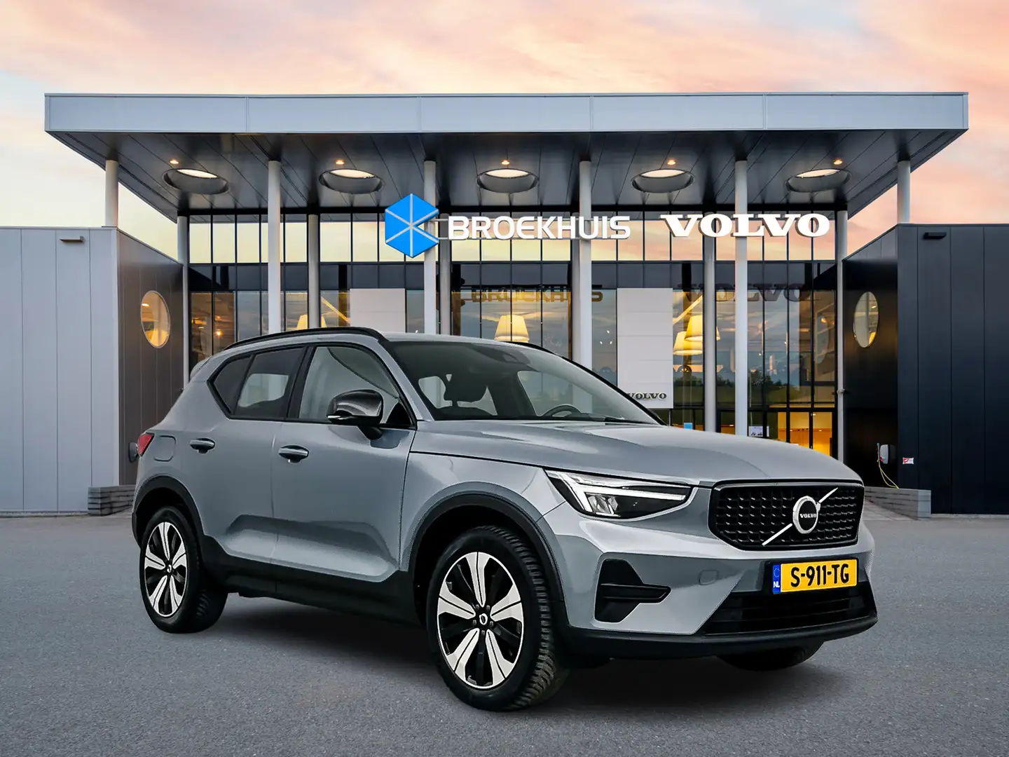 Volvo XC40 T4 Recharge Plus Dark | 18" | Elektrisch verstelba Grijs - 2