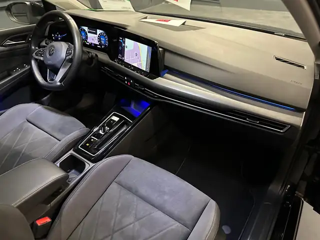 Volkswagen Golf view 10