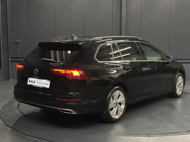Volkswagen Golf view 5
