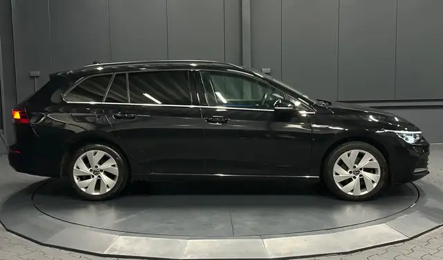 Volkswagen Golf view 6