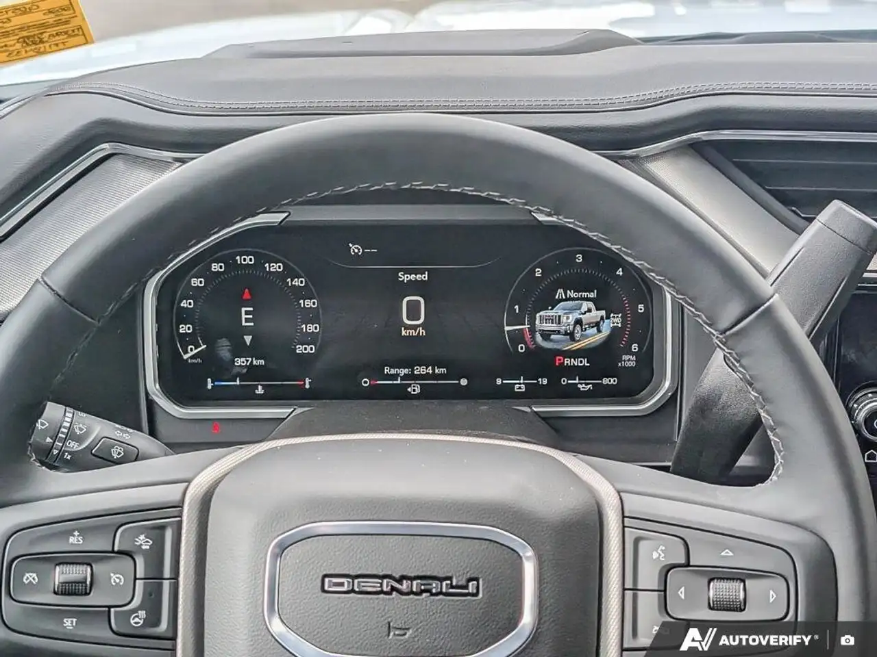 GMC Sierra 3500HD снимка GMC Sierra 3500HD