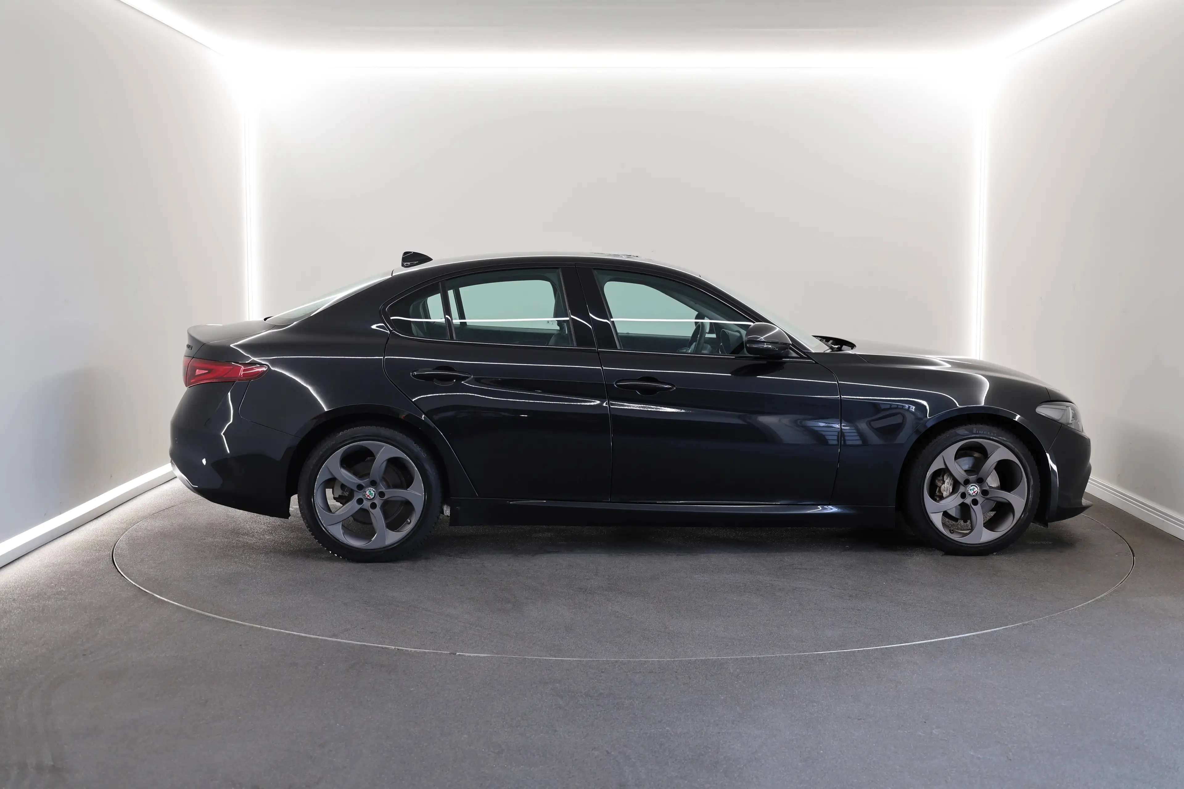 Alfa Romeo Giulia Giulia 2.2 JTDm B-Tech (EU6d-TEMP) — photo 4