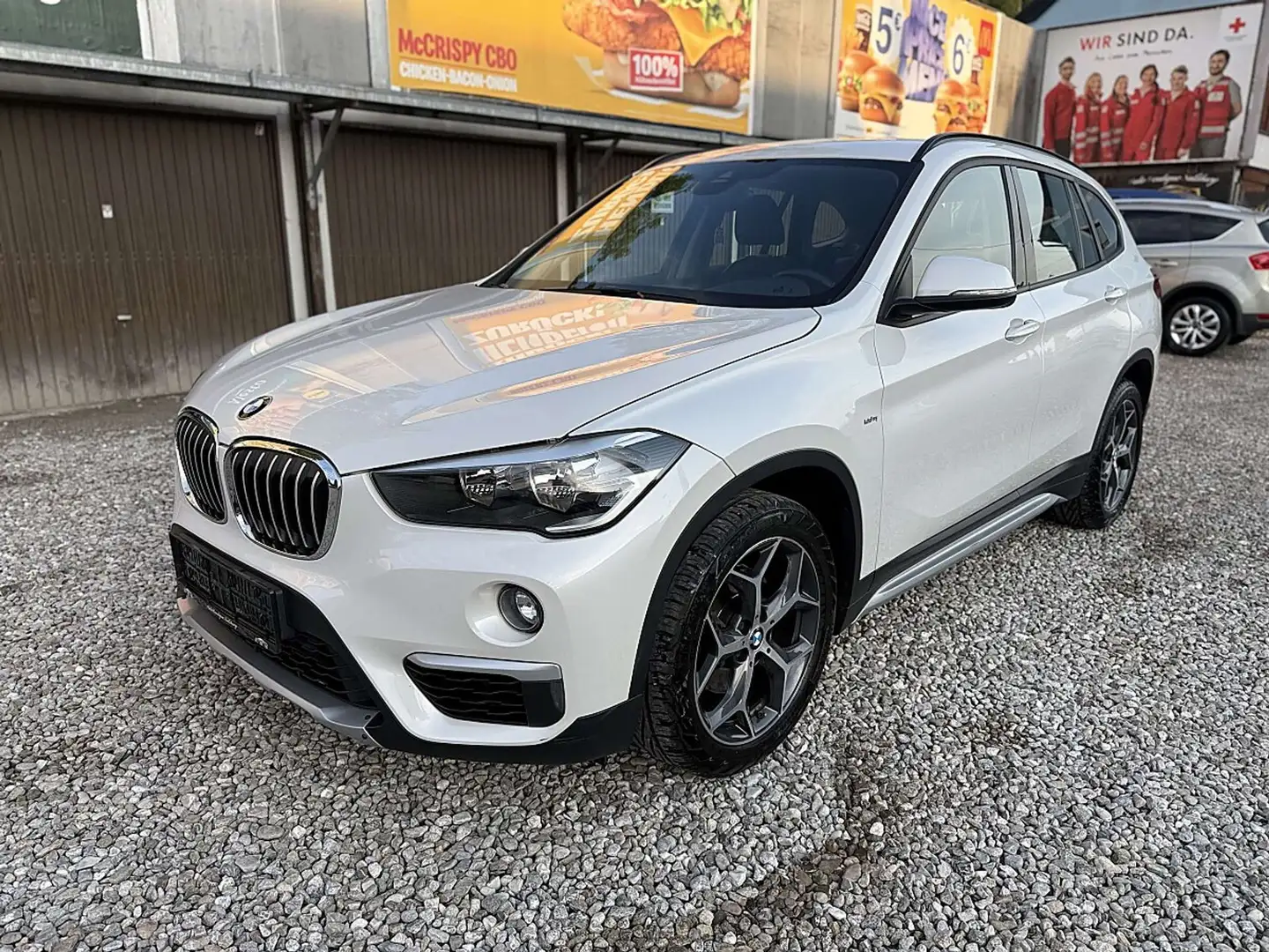 BMW X1 xDrive18d Aut. Weiß - 1
