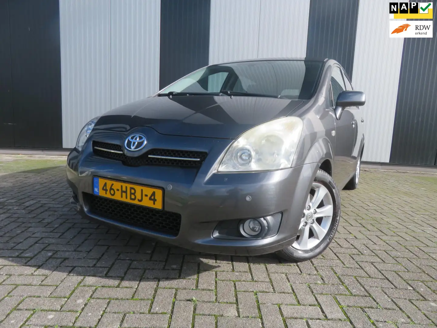 Toyota Verso 1.8 VVT-i Luna Grijs - 1