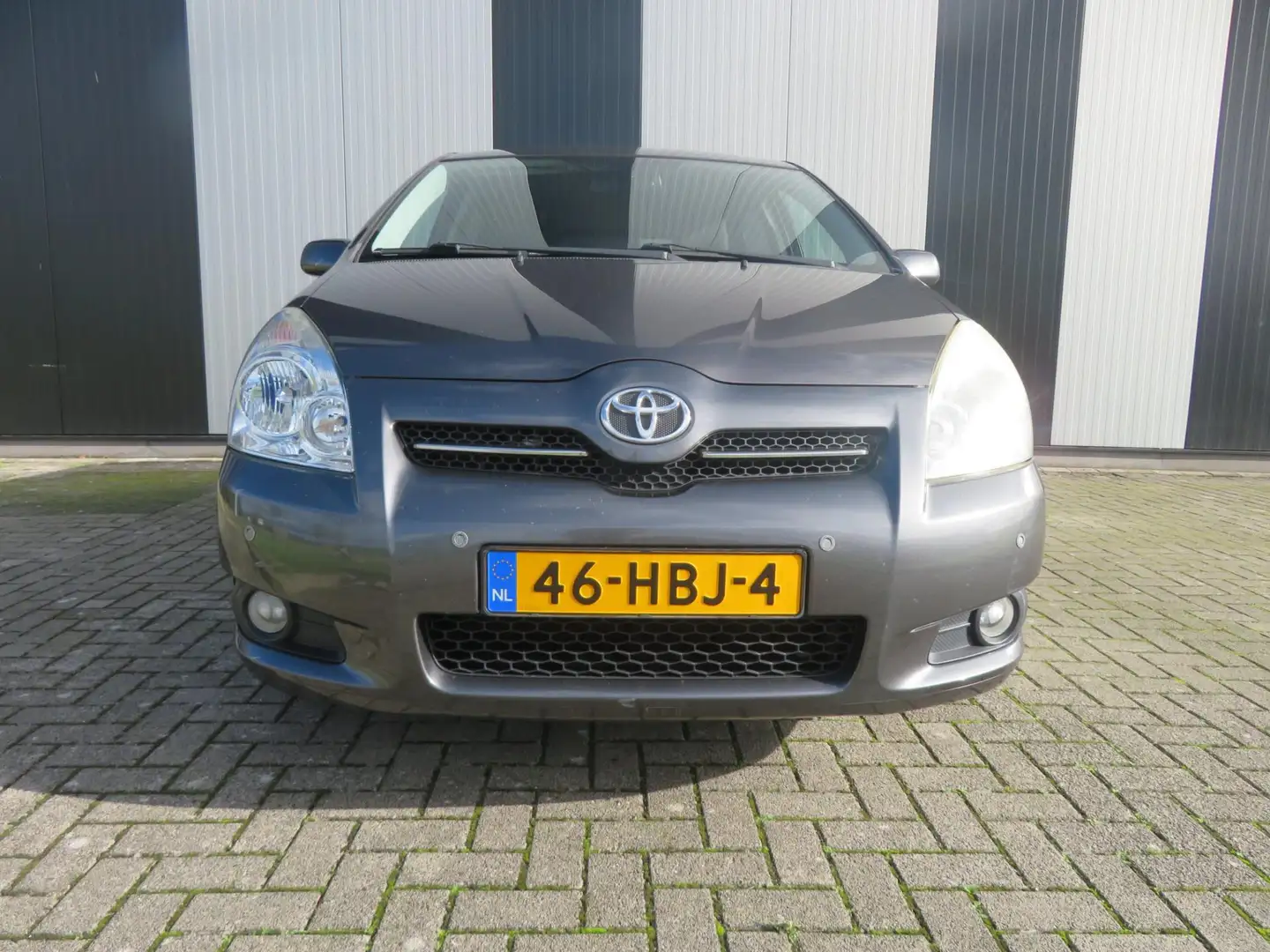 Toyota Verso 1.8 VVT-i Luna Grijs - 2
