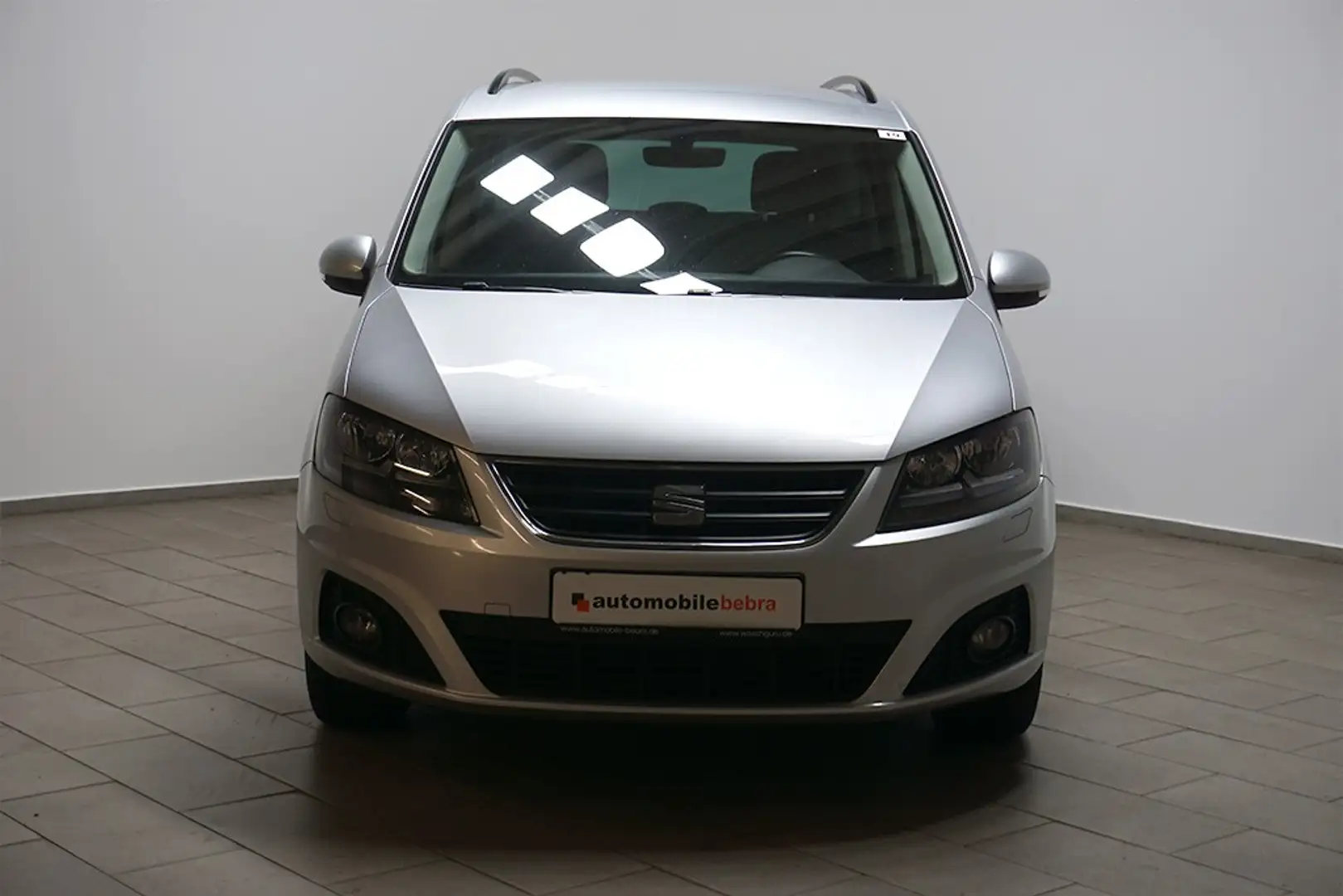 SEAT Alhambra 2.0TDI Style 7-Sitzer Klima AHK Silber - 2