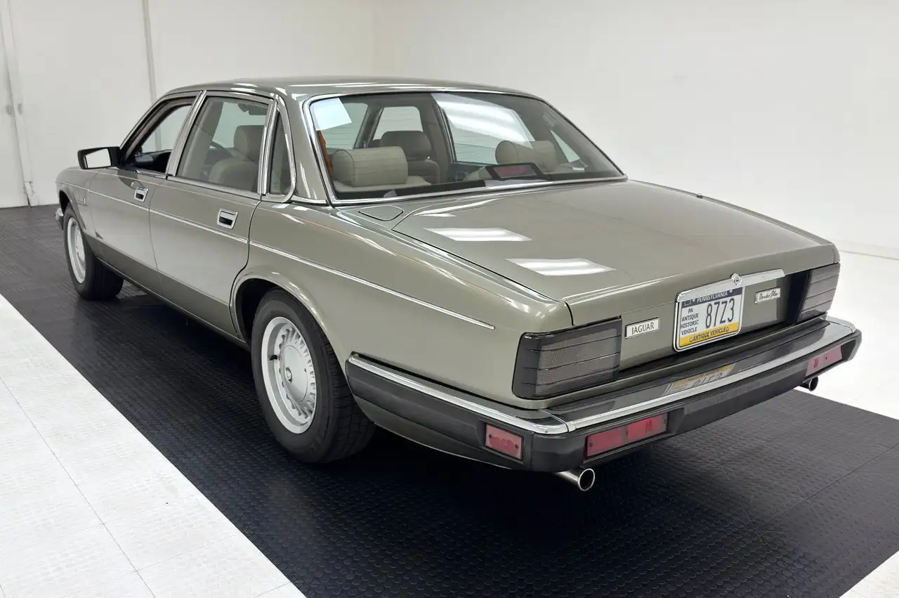 Jaguar XJ6 Vanden Plas 4 Door Saloon, foto 3