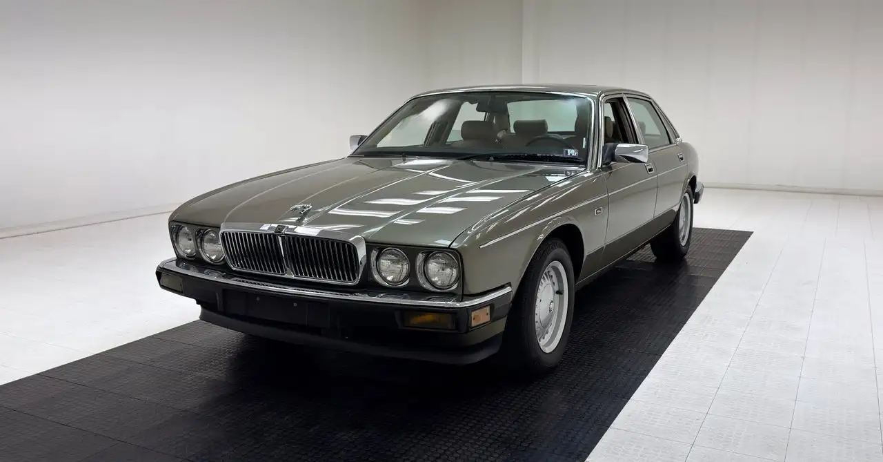 Jaguar XJ6 Vanden Plas 4 Door Saloon, foto 1