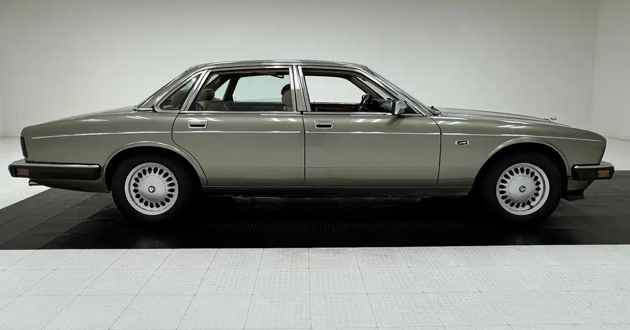 Jaguar XJ6 Vanden Plas 4 Door Saloon, foto 6