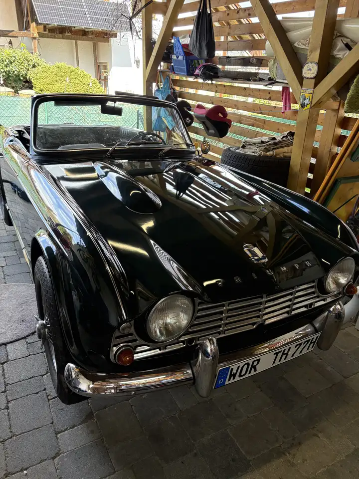 Triumph TR4