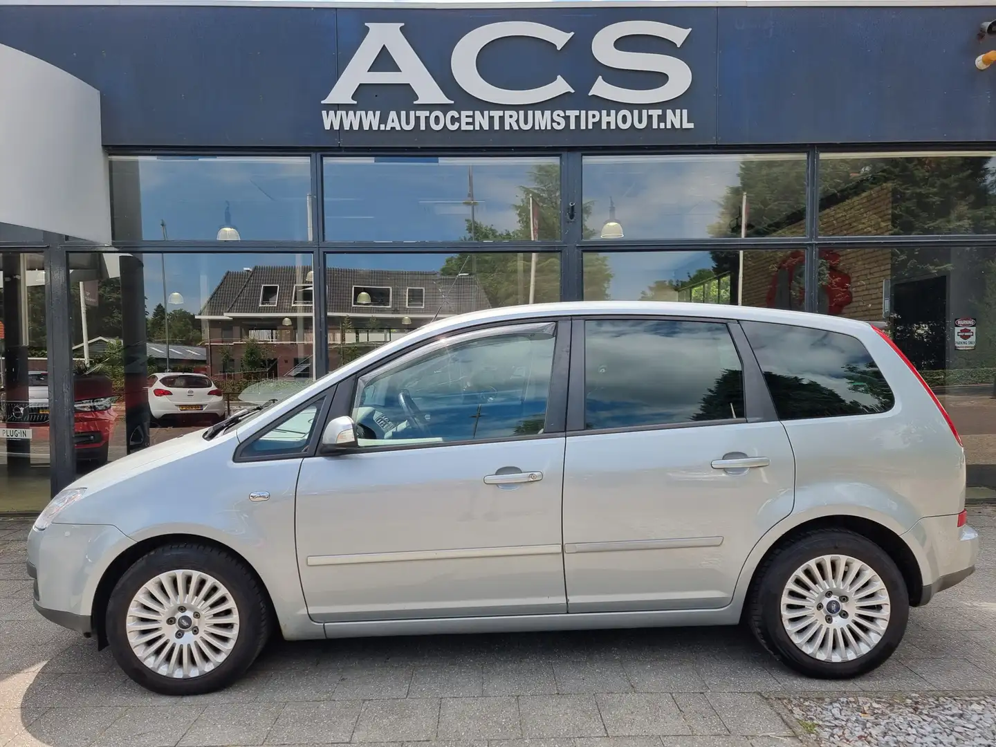 Ford Focus C-Max met Nieuwe MOTOR 1.8-16V Ghia Grijs - 2