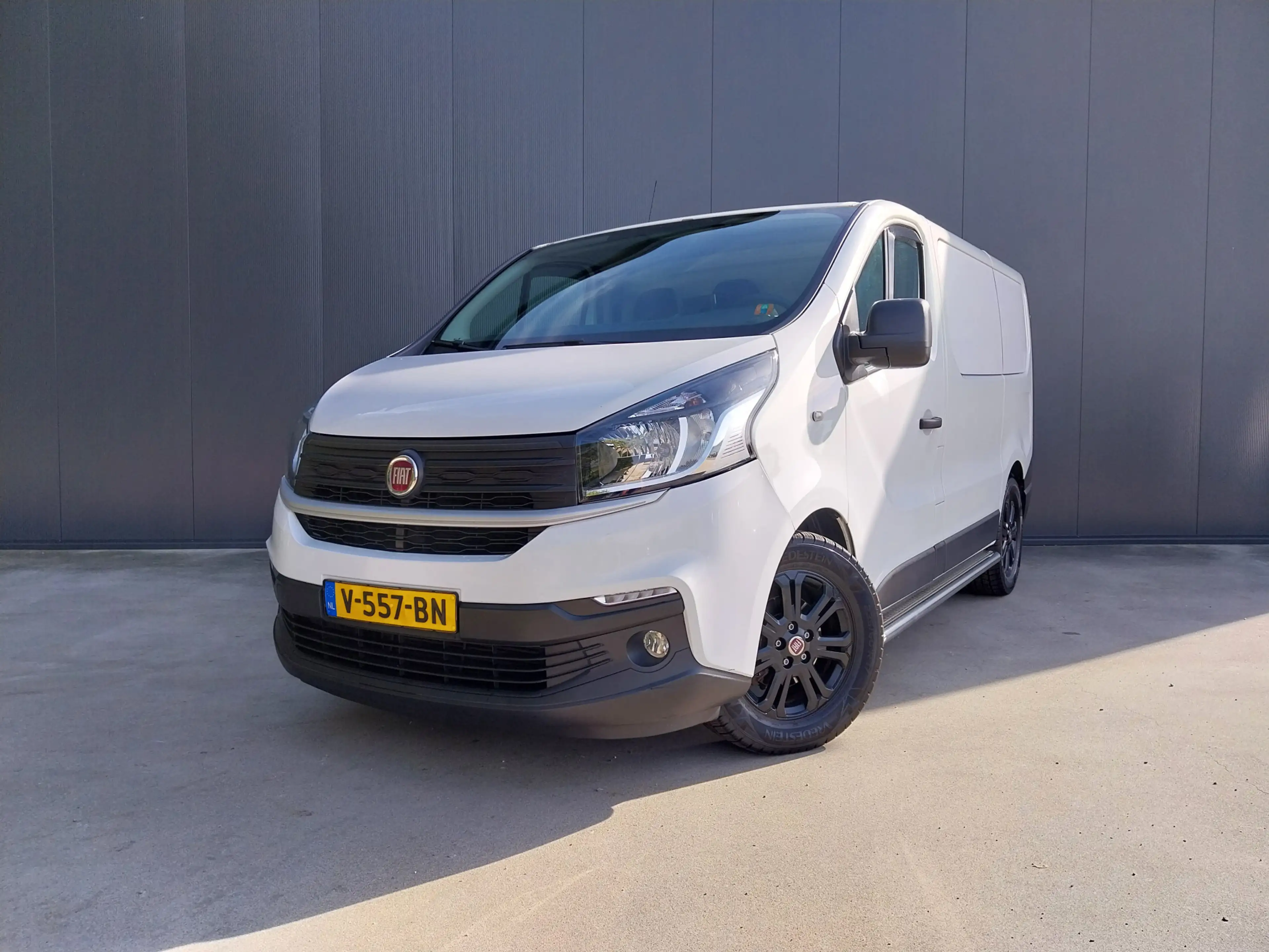 Renault Trafic 1.6 MJ MARGE CAMERA TREKHAAK NAVI CRUISE AIRCO LED