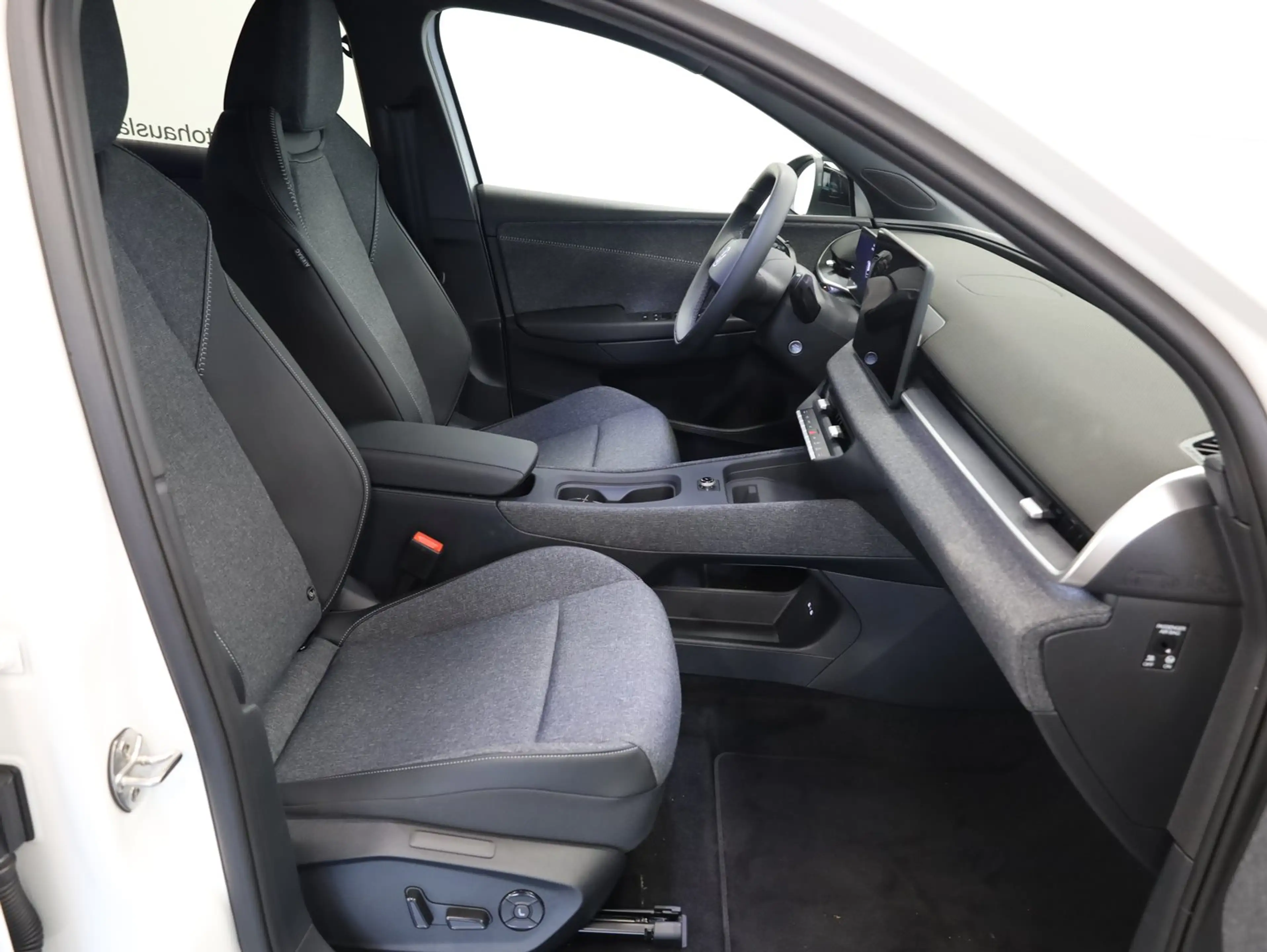 Volkswagen ID. Polo VW ID. Polo Style Edition+ 155 kW - 52 kWh — photo 9