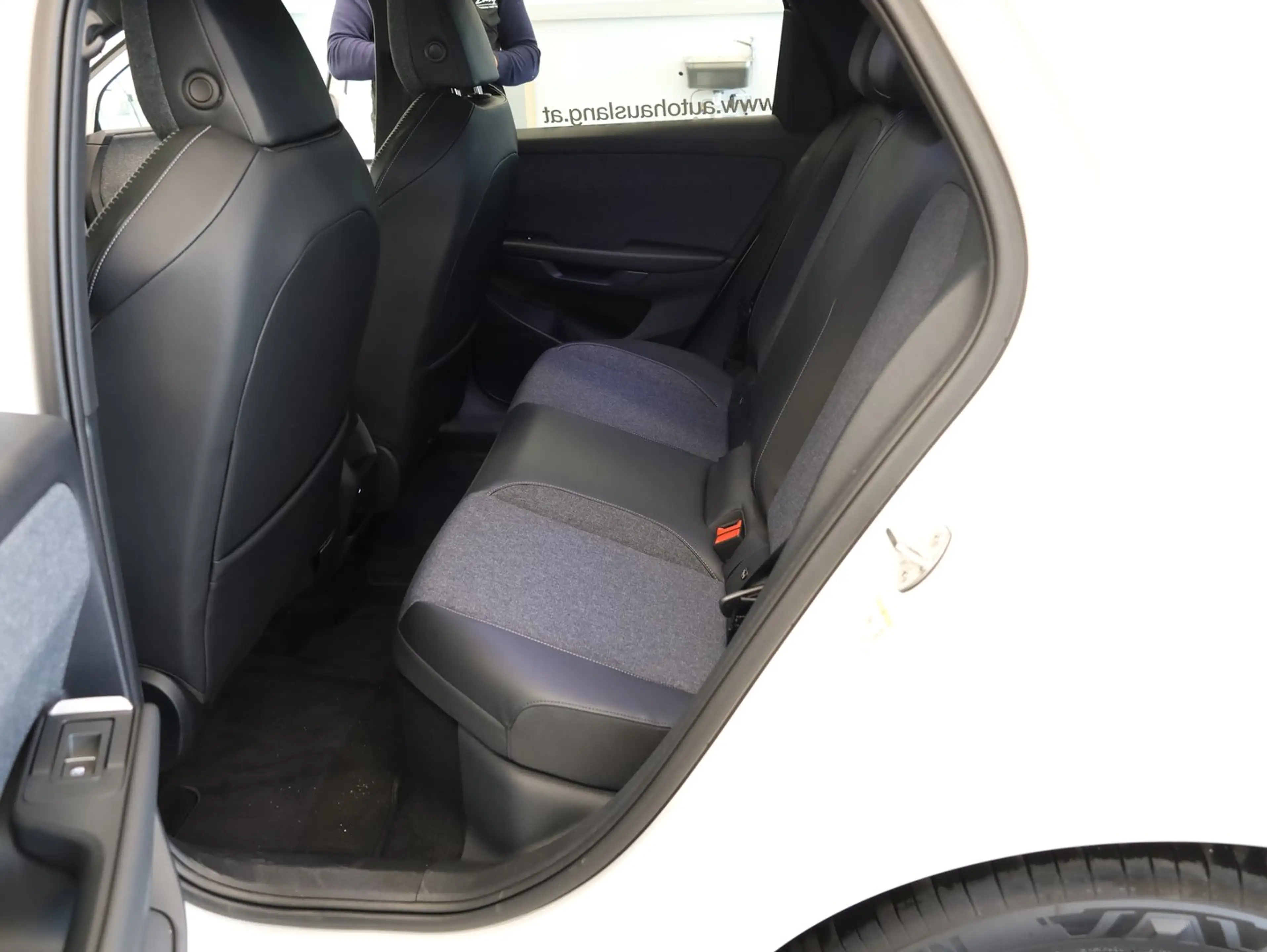 Volkswagen ID. Polo VW ID. Polo Style Edition+ 155 kW - 52 kWh — photo 11
