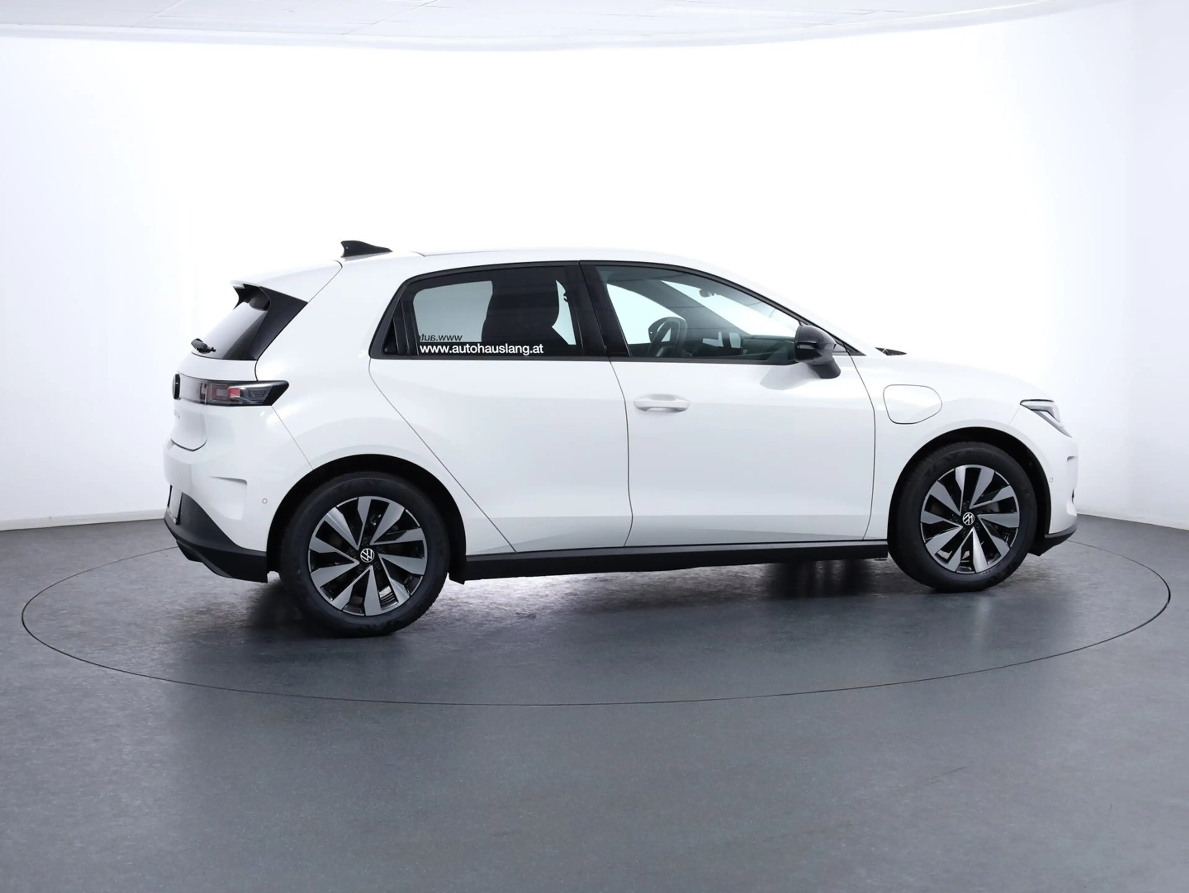 Volkswagen ID. Polo VW ID. Polo Style Edition+ 155 kW - 52 kWh — photo 4