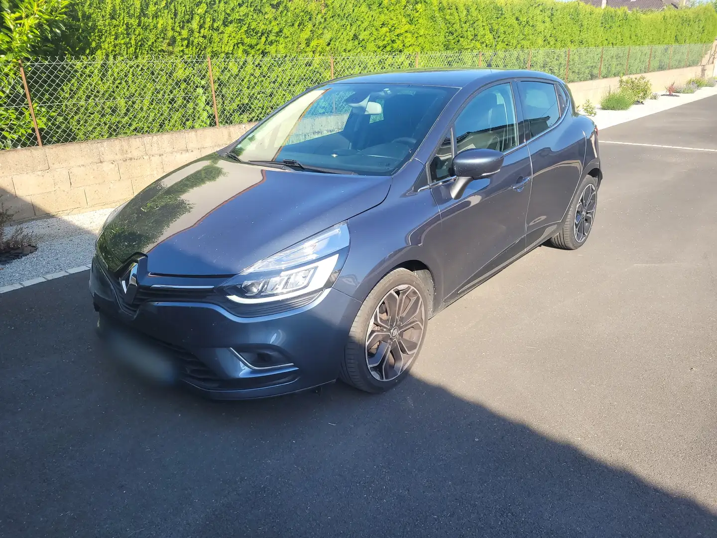 Renault Clio Renault Clio 4 1.5 dCi 90ch Energy Intens Eco 5p Bleu - 1