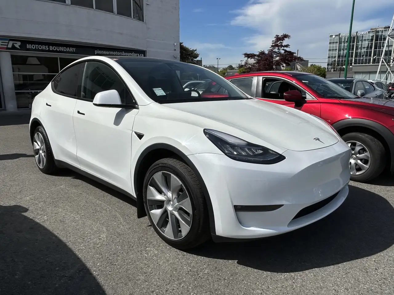 Tesla Model Y снимка Tesla Model Y