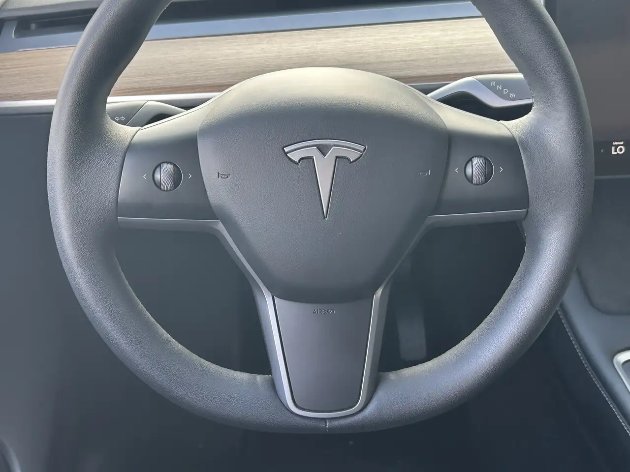 Tesla Model Y снимка Tesla Model Y
