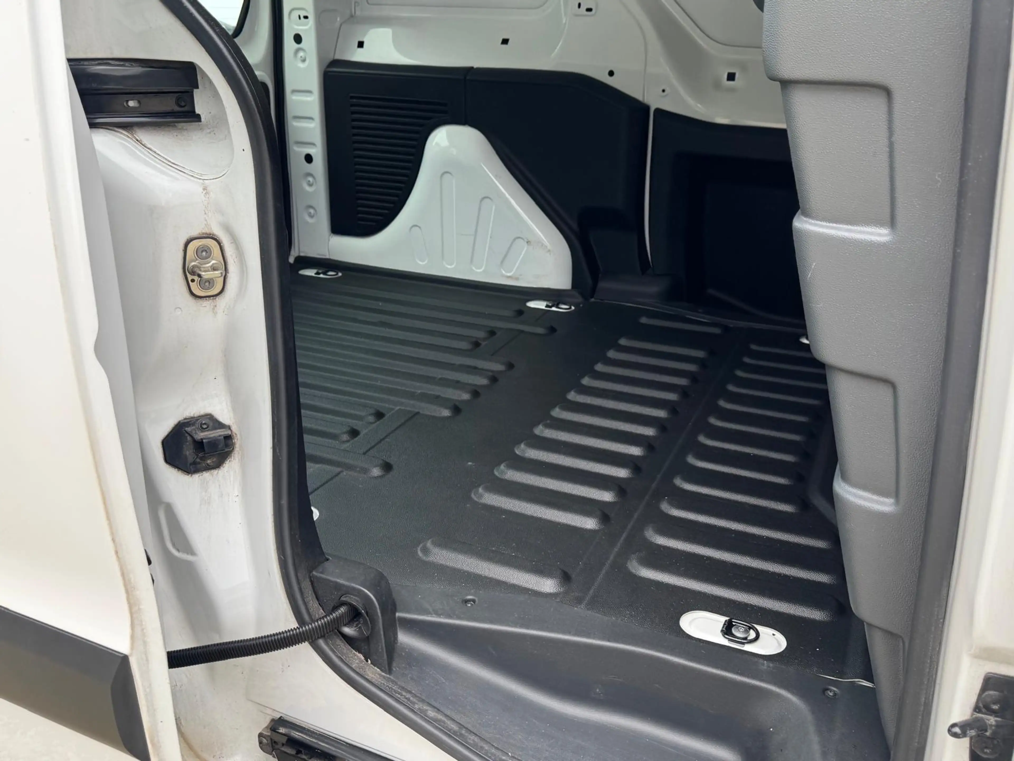 Peugeot Partner 1.6 BlueHDi/Utilitaire/3 places/Airco/Gps/Tvac — photo 8