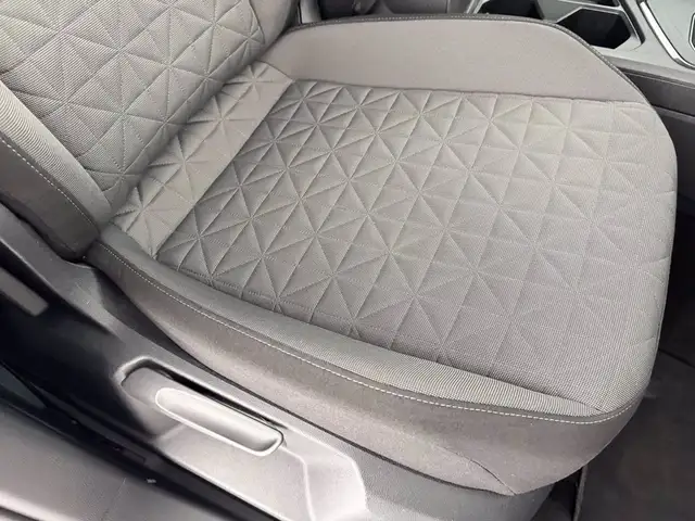 Volkswagen Tiguan view 10