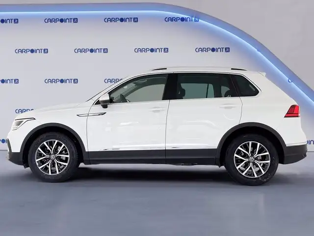 Volkswagen Tiguan view 5