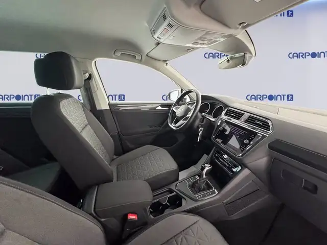 Volkswagen Tiguan view 8