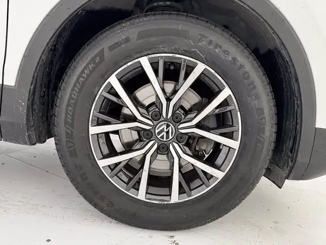 Volkswagen Tiguan view 16