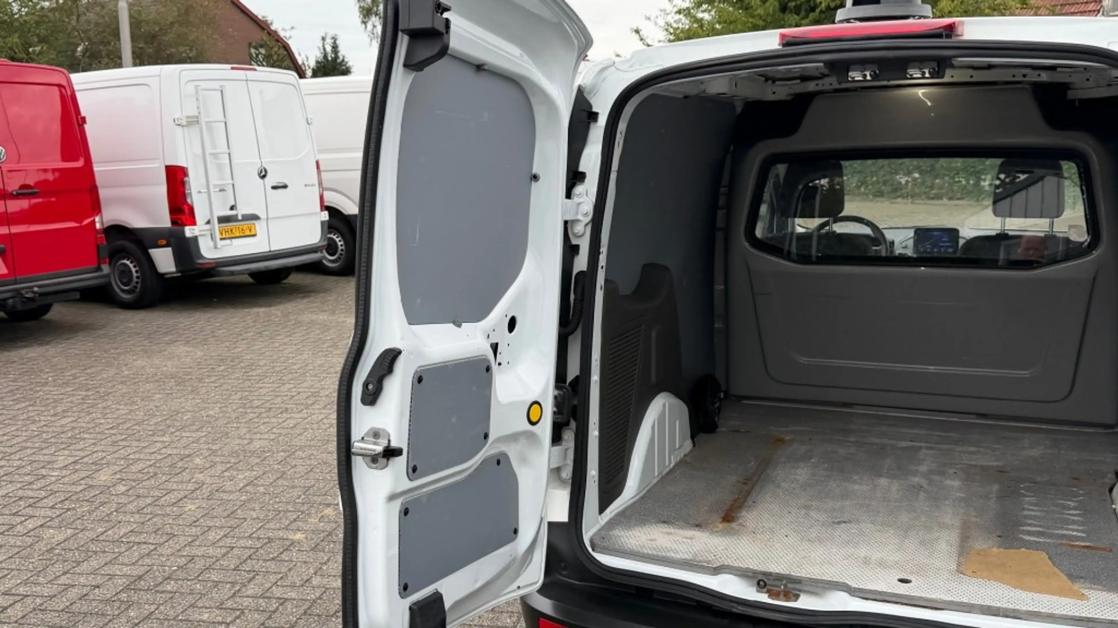 Ford Transit Connect 1.5 TDCI 55KW 75PK EURO 6 NAVIGATIE/ CAMERA/ AIRCO — photo 12