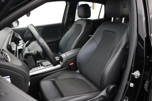 Mercedes-Benz Eqa view 11