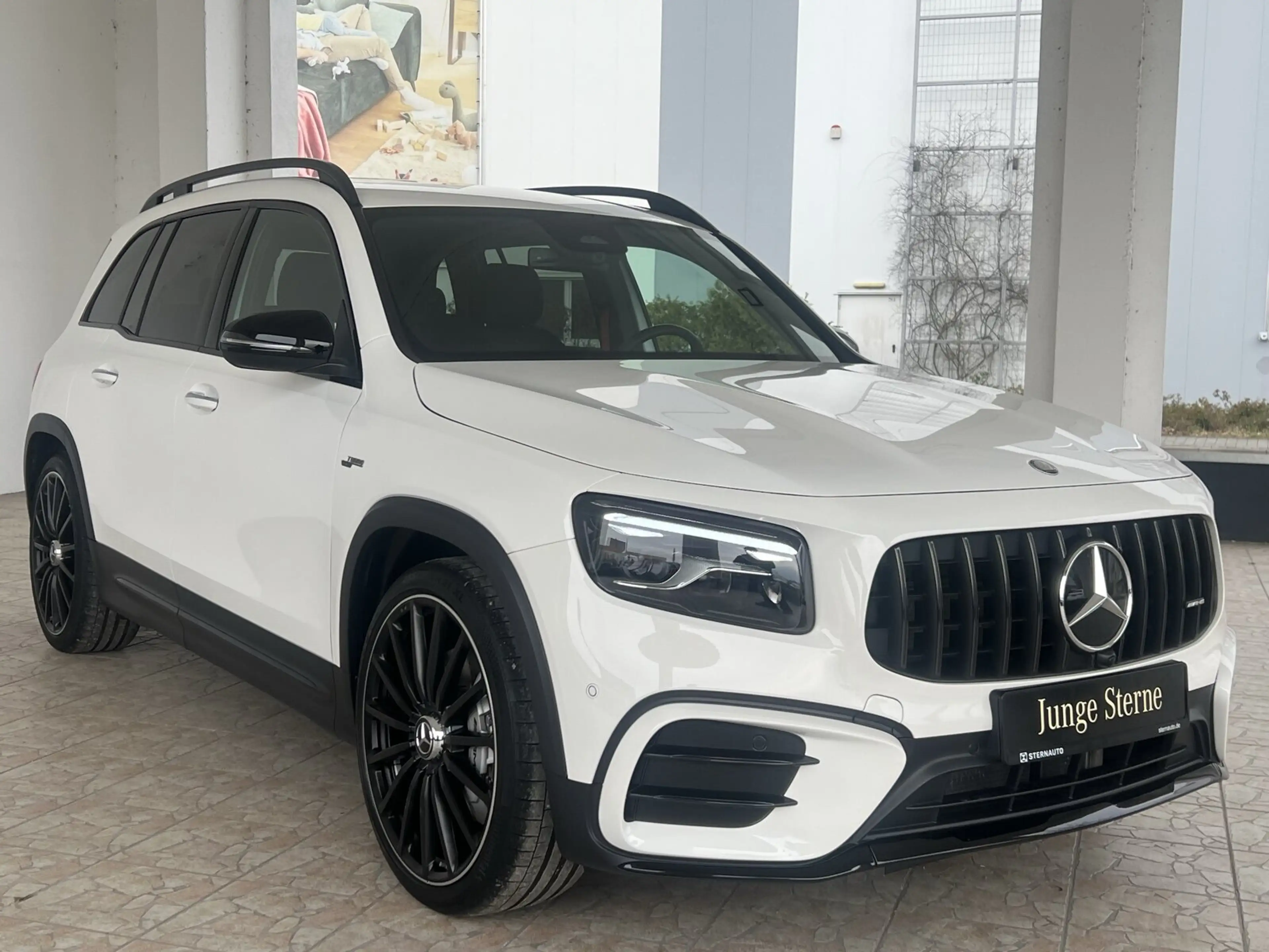 Mercedes-Benz GLB 35 AMG GLB 35 AMG 4M Premium/AHK/Multibeam/Totwinkel Navi — photo 3