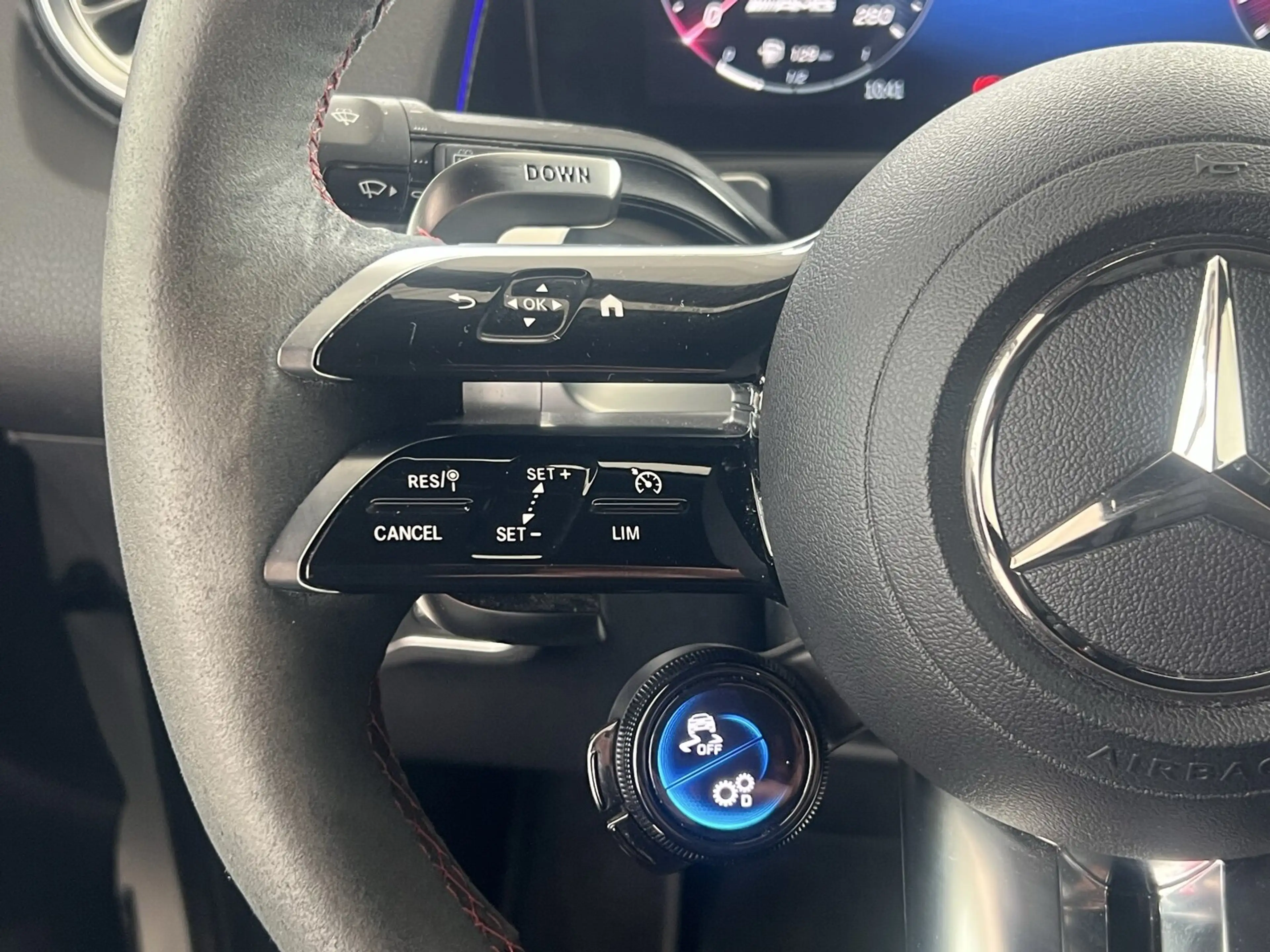 Mercedes-Benz GLB 35 AMG GLB 35 AMG 4M Premium/AHK/Multibeam/Totwinkel Navi — photo 14