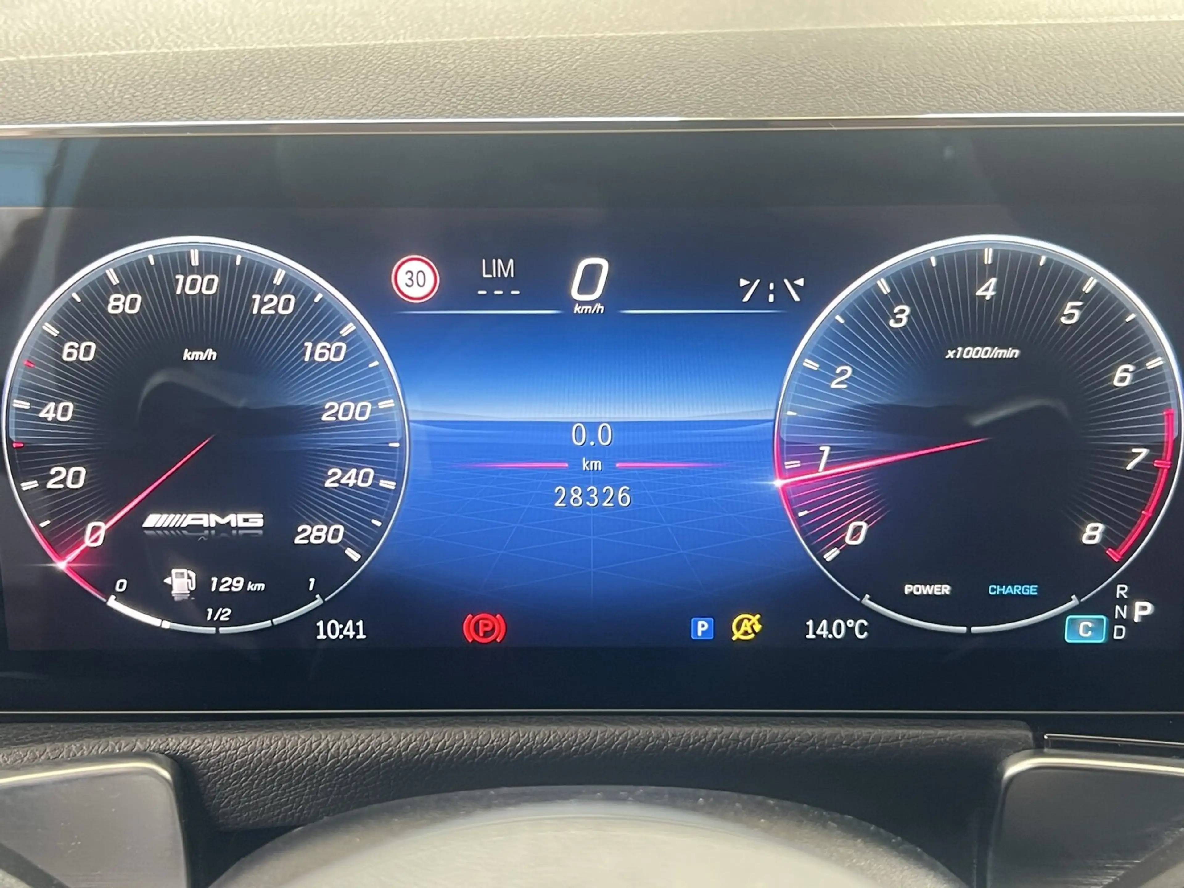 Mercedes-Benz GLB 35 AMG GLB 35 AMG 4M Premium/AHK/Multibeam/Totwinkel Navi — photo 12