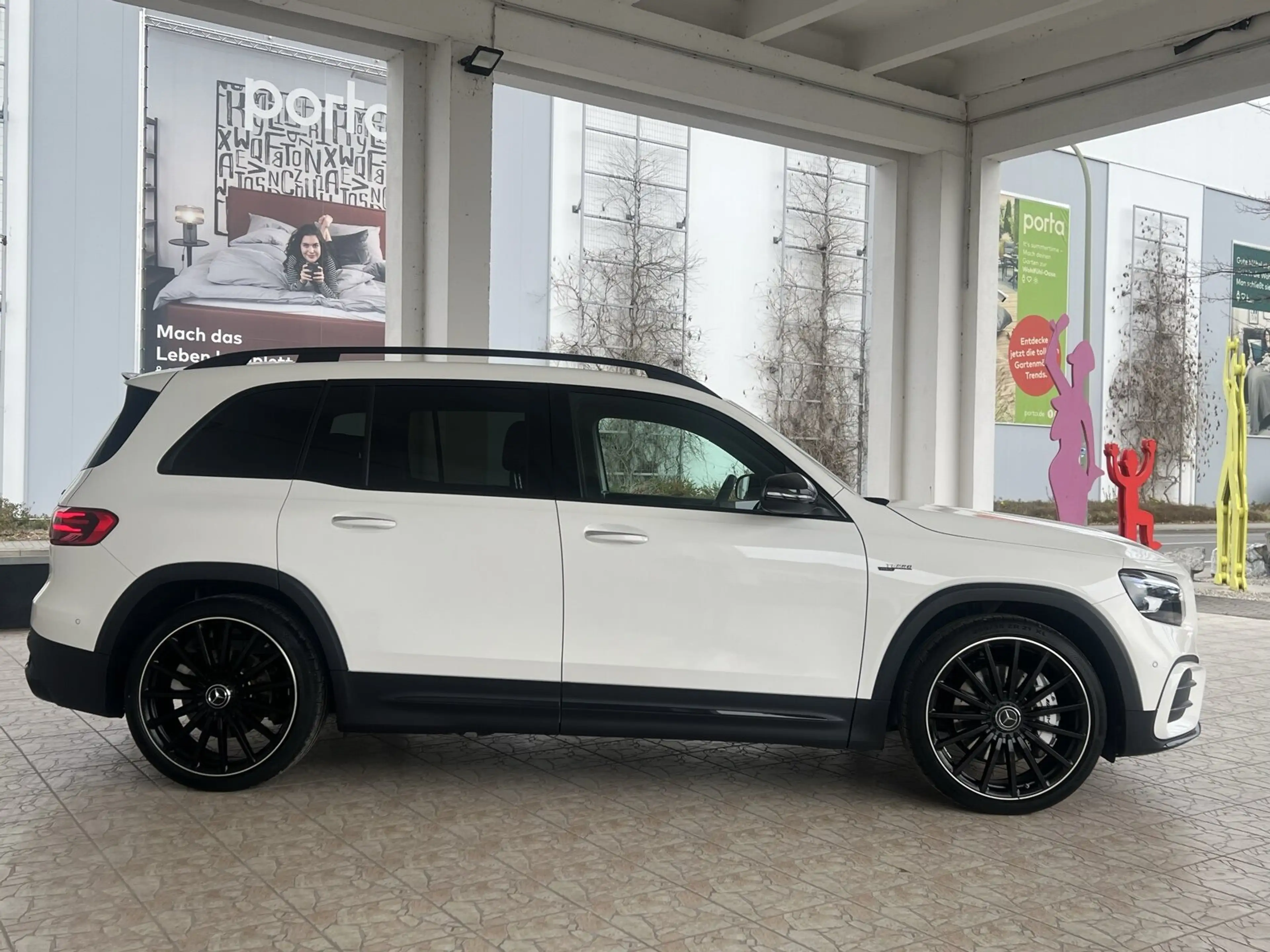 Mercedes-Benz GLB 35 AMG GLB 35 AMG 4M Premium/AHK/Multibeam/Totwinkel Navi — photo 4