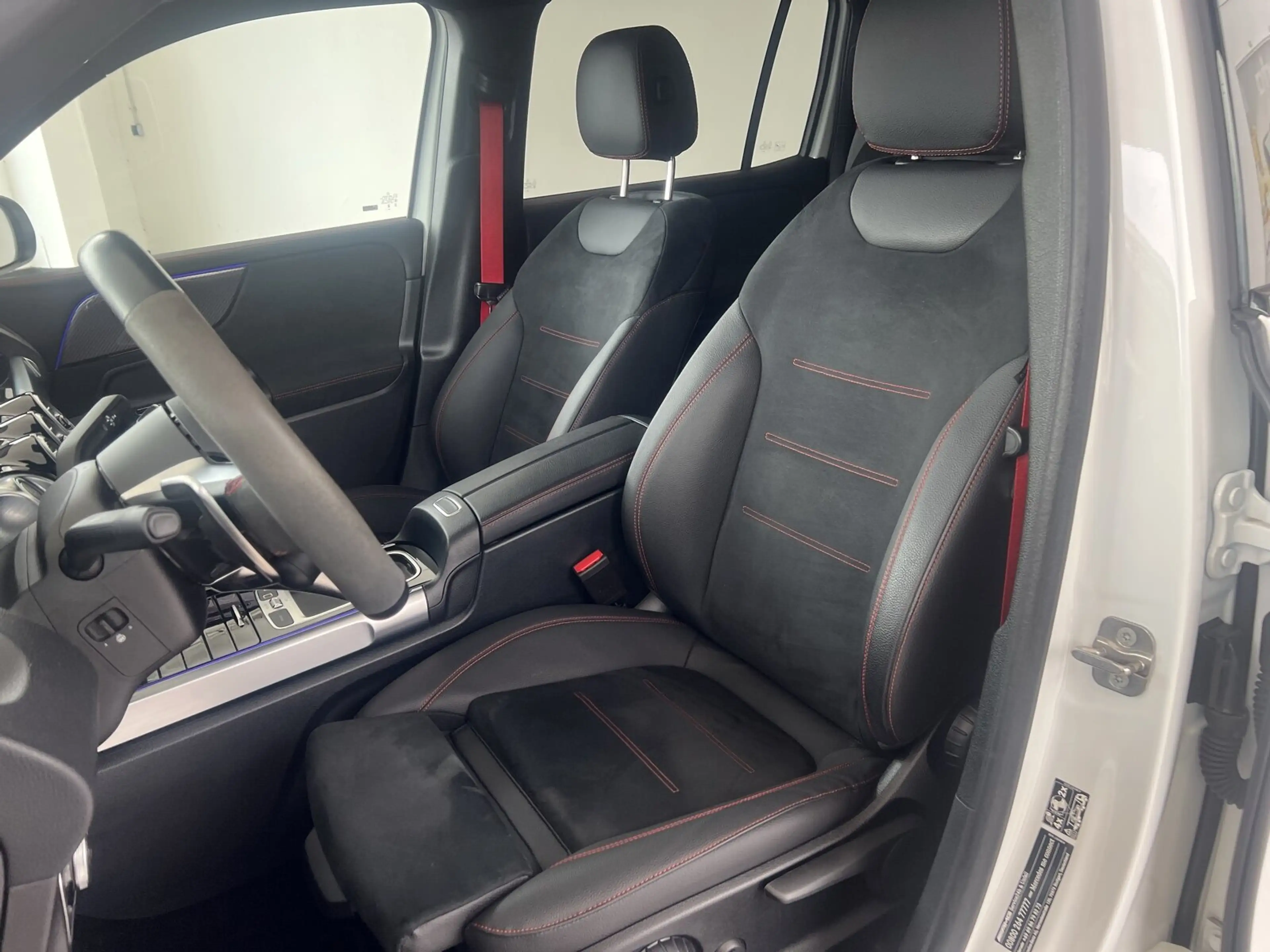 Mercedes-Benz GLB 35 AMG GLB 35 AMG 4M Premium/AHK/Multibeam/Totwinkel Navi — photo 10
