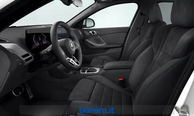 BMW 1 Series view 4