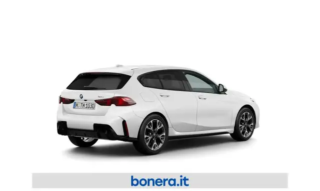 BMW 1 Series view 2
