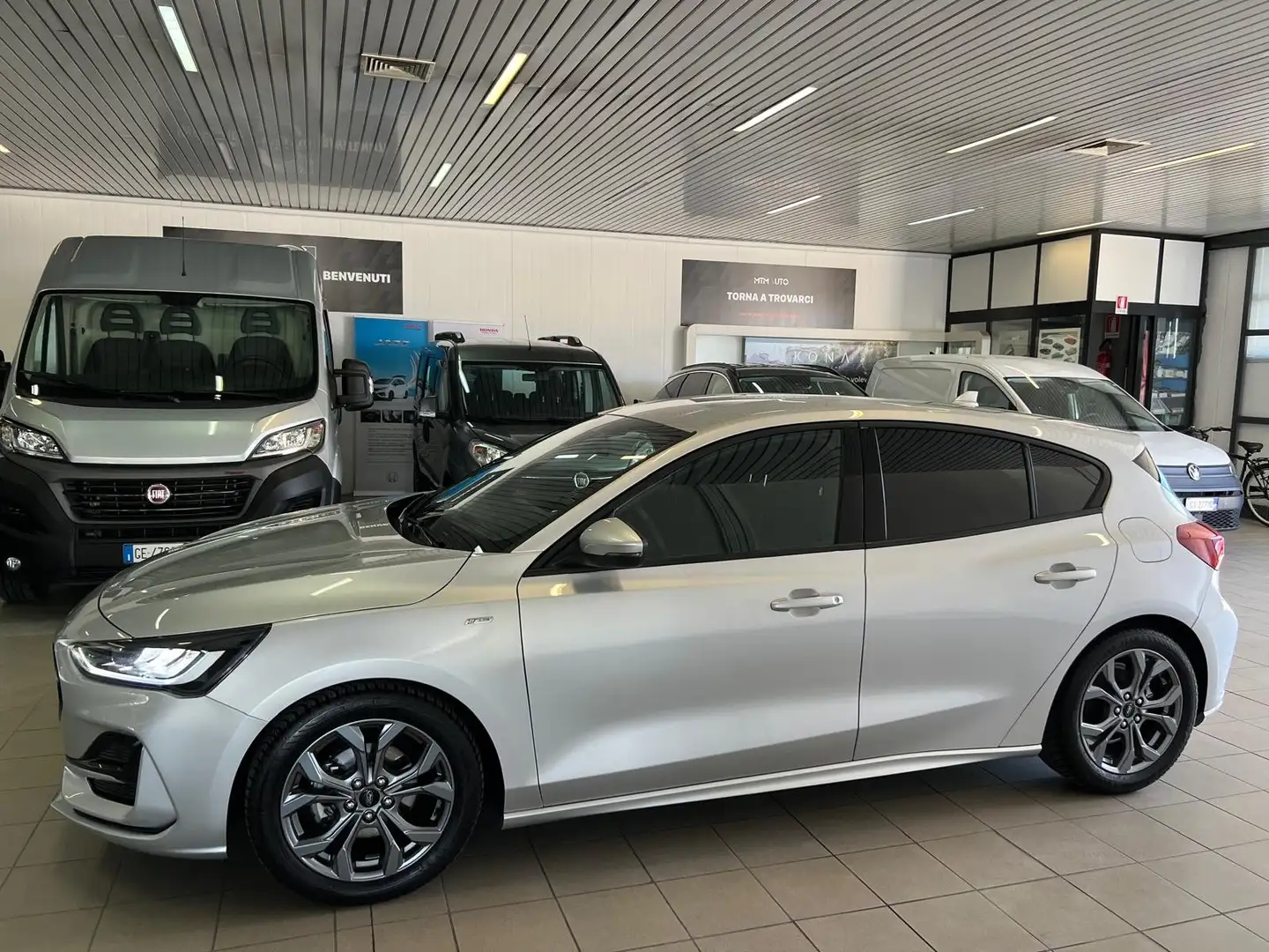 Ford Focus 1.5 Ecoblue ST-Line 115cv Automatica KM 31.000 Argento - 2