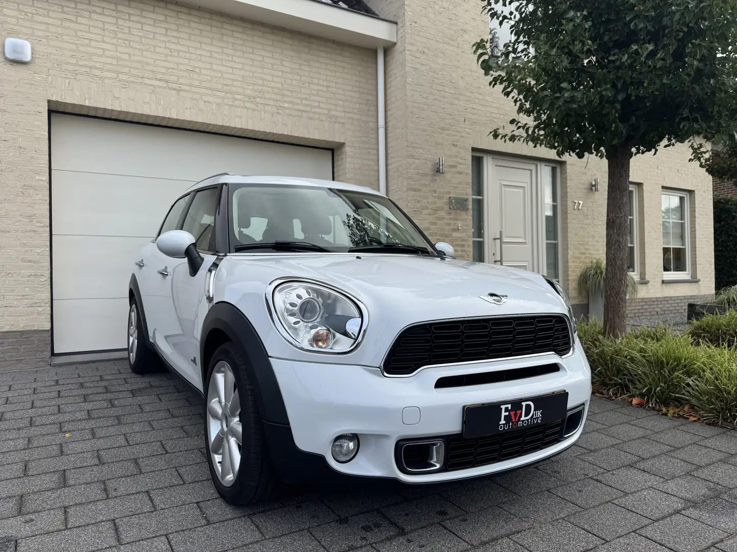 MINI Cooper S Countryman Mini 1.6 184pk ALL4 Panoramadak SportLeder Xenon/L Wit - 1