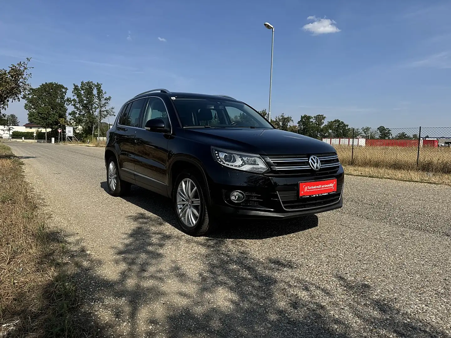 Volkswagen Tiguan 2,0 TDI BMT 4Motion Sky DSG **Eintausch*Finanzi... Schwarz - 1